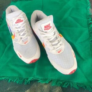 Nike air max womens size8.